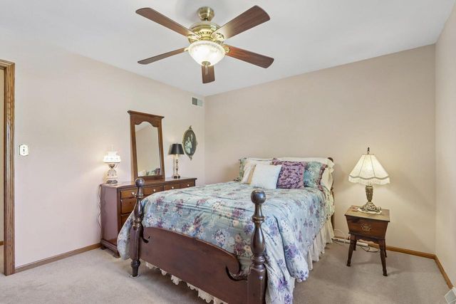 5728 Regency Hills DRIVE, Mount Pleasant, WI 53406