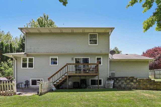 5728 Regency Hills DRIVE, Mount Pleasant, WI 53406