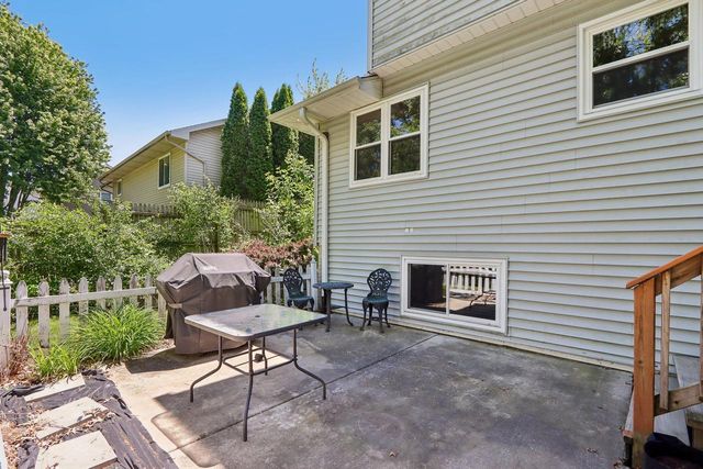 5728 Regency Hills DRIVE, Mount Pleasant, WI 53406