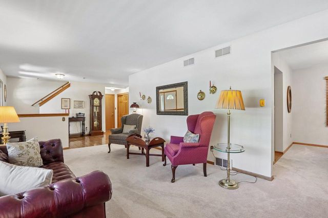 5728 Regency Hills DRIVE, Mount Pleasant, WI 53406