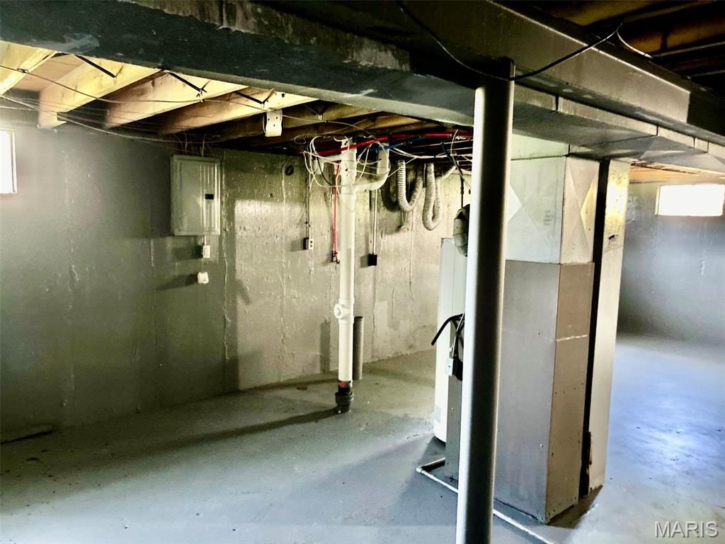 6005 Shillington Drive, Berkeley, MO 63134