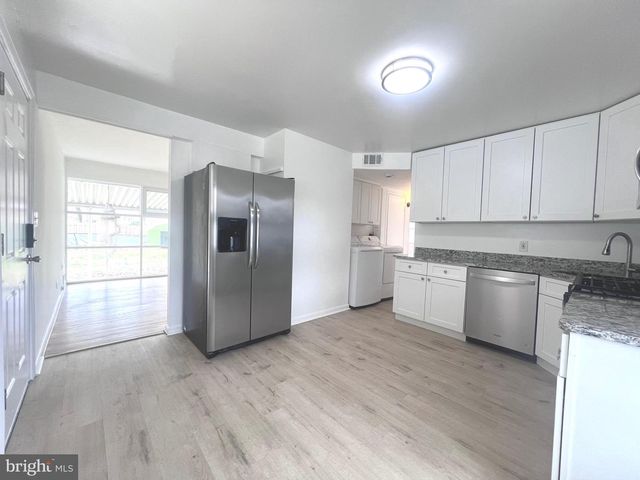 5937 LEMAY RD, Rockville, MD 20851