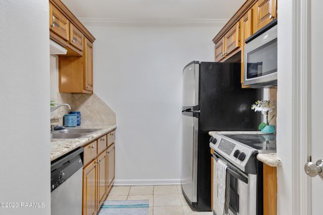 112 Hillside Drive 16, Lafayette, LA 70503