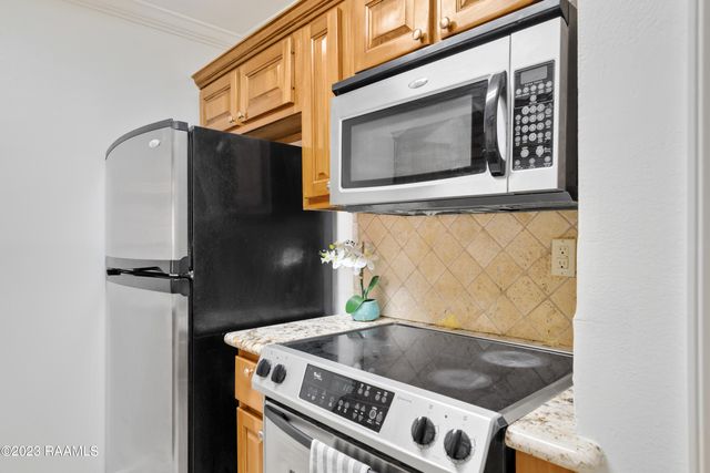 112 Hillside Drive 16, Lafayette, LA 70503