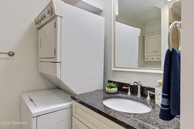 112 Hillside Drive 16, Lafayette, LA 70503