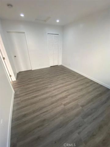 19807 Blythe Street, Winnetka, CA 91306