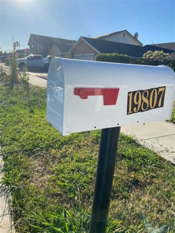 19807 Blythe Street, Winnetka, CA 91306