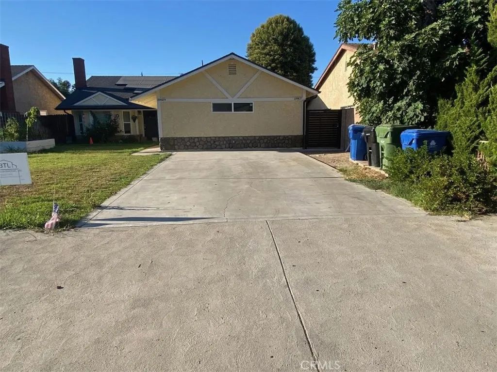 19807 Blythe Street, Winnetka, CA 91306