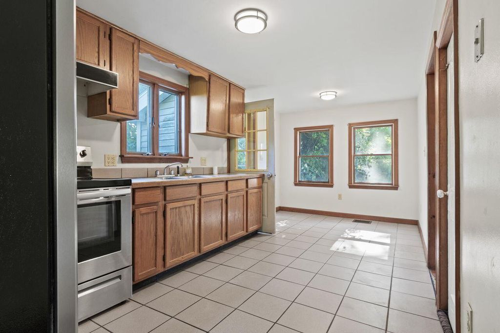 84 Jackson Street, South Portland, ME 04106 — photo 5