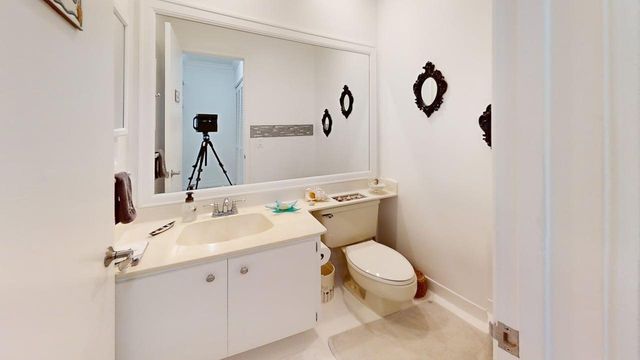 5803 Fox Hollow Drive B, Boca Raton, FL 33486