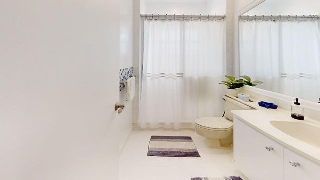 5803 Fox Hollow Drive B, Boca Raton, FL 33486