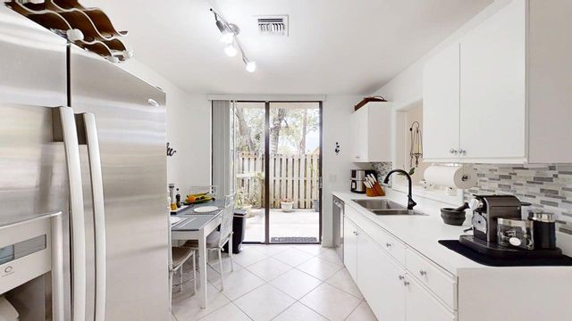 5803 Fox Hollow Drive B, Boca Raton, FL 33486