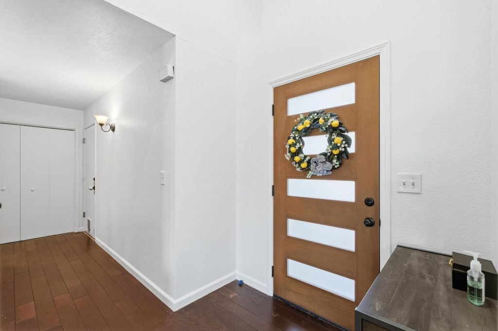 Image 14 of property listing at 3450 W Dovewood Avenue, Fresno, CA 93711