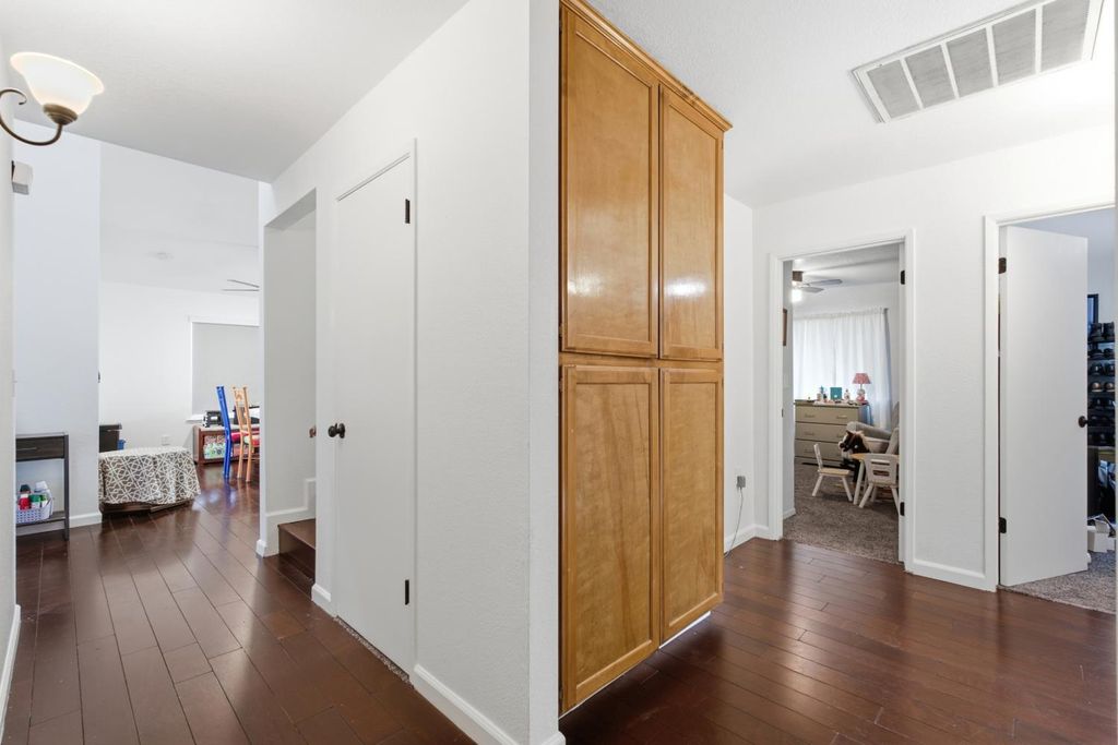 Image 15 of property listing at 3450 W Dovewood Avenue, Fresno, CA 93711