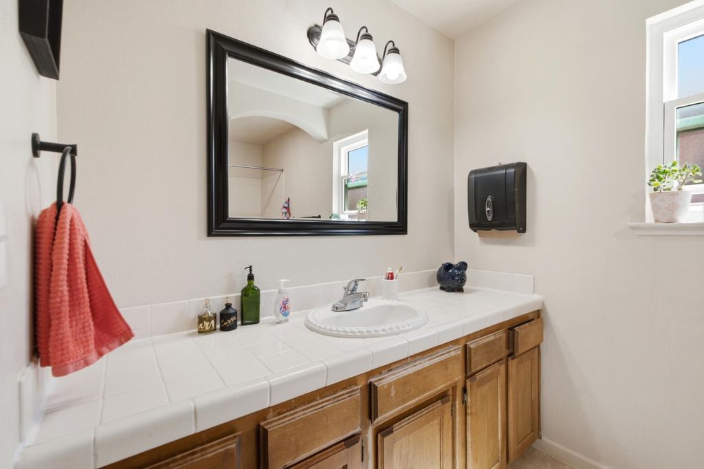 Image 16 of property listing at 3450 W Dovewood Avenue, Fresno, CA 93711