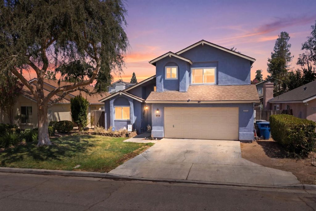 Image 27 of property listing at 3450 W Dovewood Avenue, Fresno, CA 93711