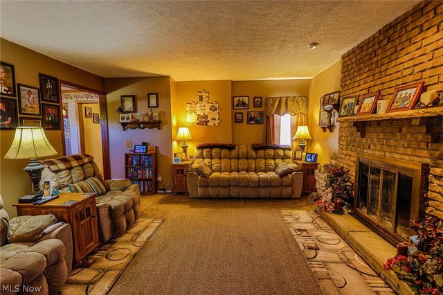 5541 Ravenna Avenue, Louisville, OH 44641