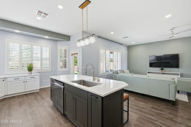 1012 E WINGED FOOT Drive, Chandler, AZ 85249