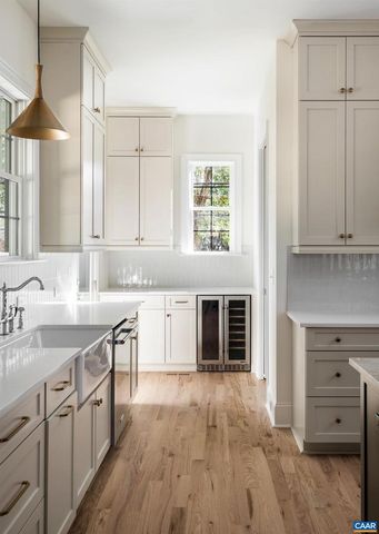 7337-B DICK WOODS RD, Afton, VA 22920