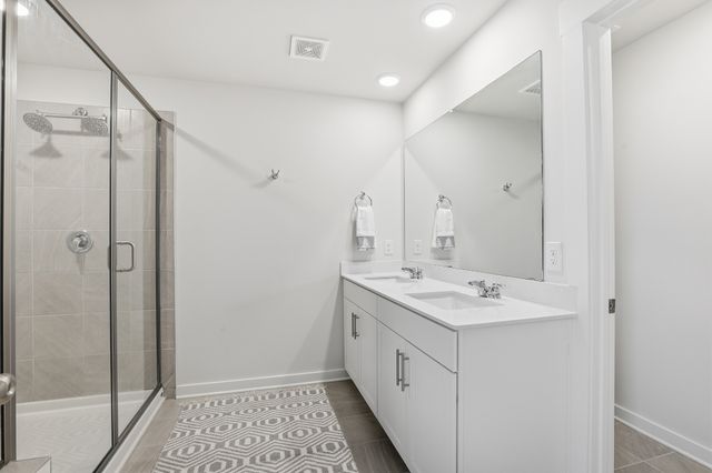 572 Ballard Dr, White House, TN 37188