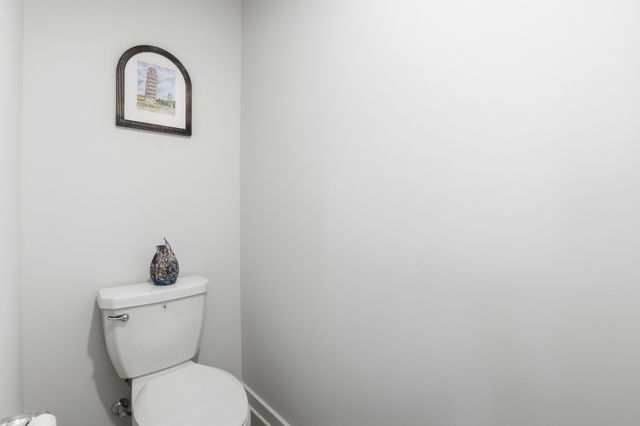 572 Ballard Dr, White House, TN 37188