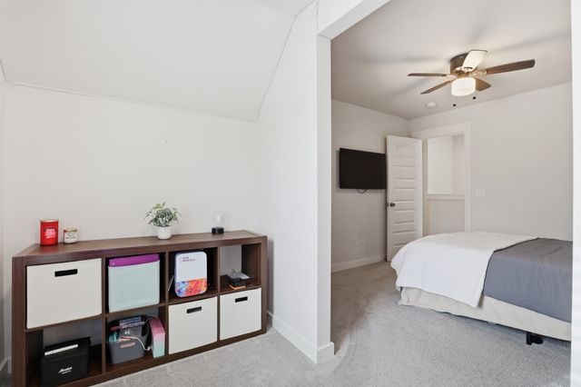 572 Ballard Dr, White House, TN 37188