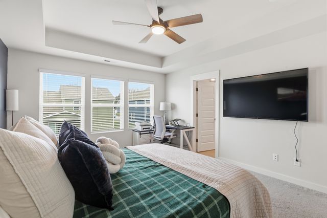 572 Ballard Dr, White House, TN 37188