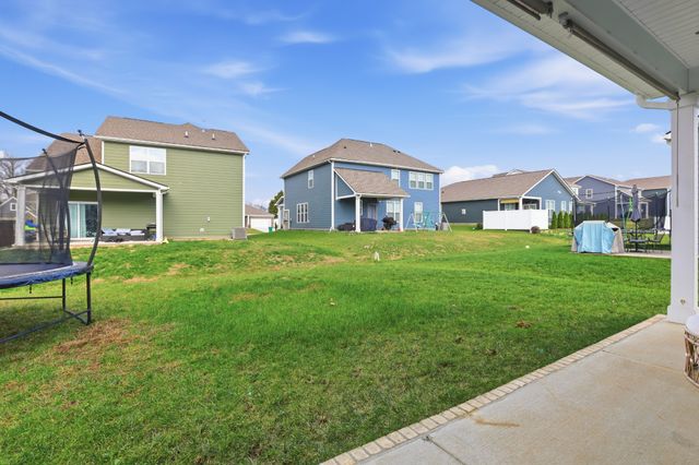 572 Ballard Dr, White House, TN 37188