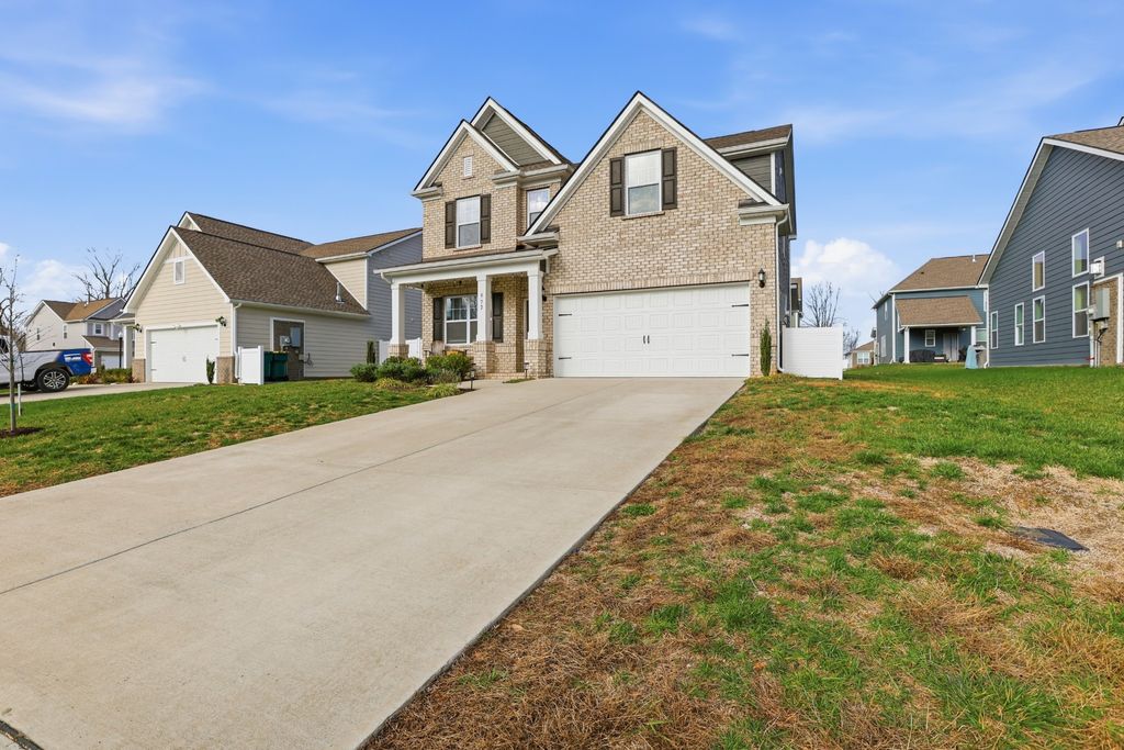 572 Ballard Dr, White House, TN 37188