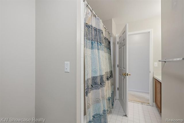 340 Brookfield Drive, Westland, MI 48185