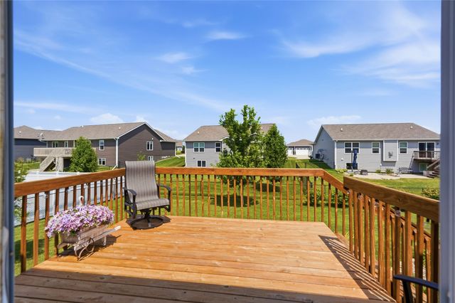 3338 NW Trestle Point Drive, Ankeny, IA 50023