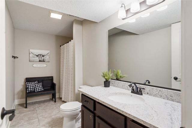3338 NW Trestle Point Drive, Ankeny, IA 50023