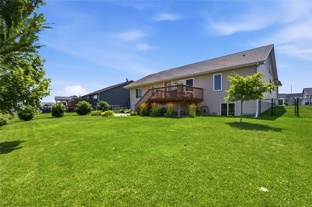 3338 NW Trestle Point Drive, Ankeny, IA 50023