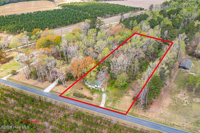 1228 Scotts Store Road, Grantsboro, NC 28529