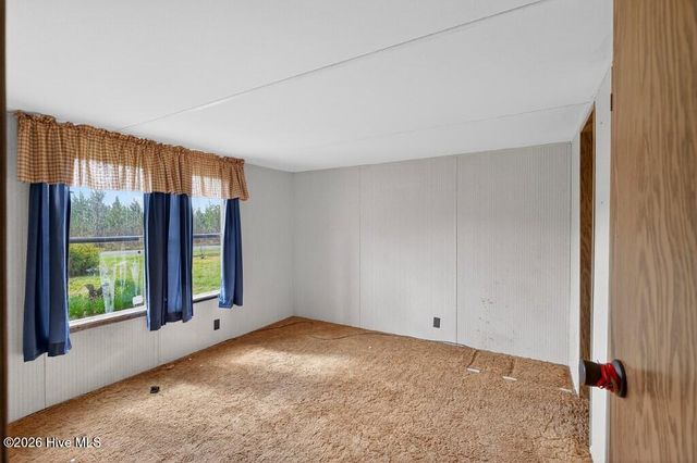 1228 Scotts Store Road, Grantsboro, NC 28529