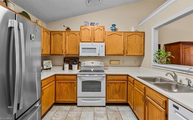 3100 Woodpoint Street, Jamestown, NC 27282