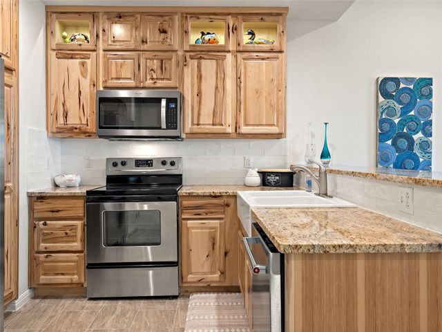 1000 The Cape RD 36, Horseshoe Bay, TX 78657