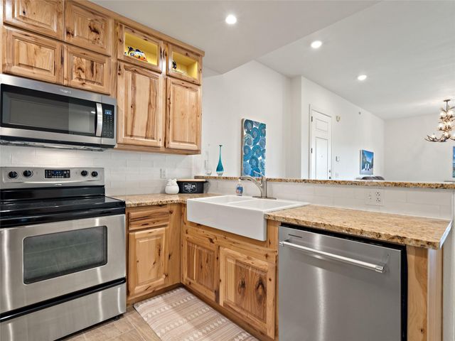 1000 The Cape RD 36, Horseshoe Bay, TX 78657