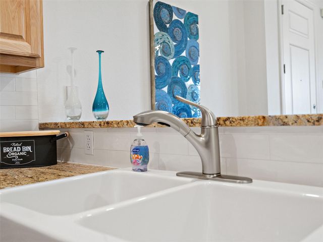 1000 The Cape RD 36, Horseshoe Bay, TX 78657