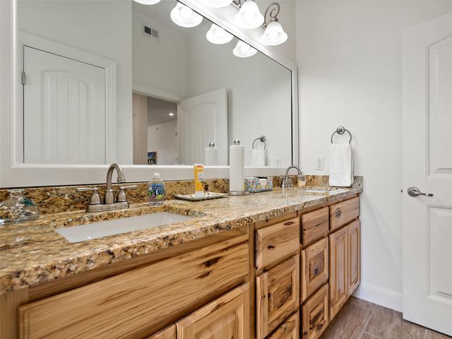 1000 The Cape RD 36, Horseshoe Bay, TX 78657