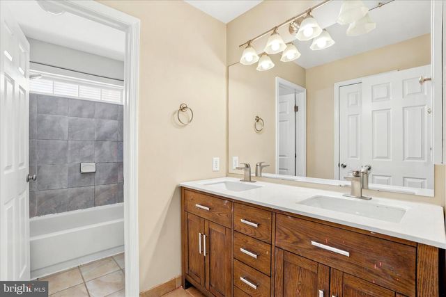 322 FELL LN, Schwenksville, PA 19473