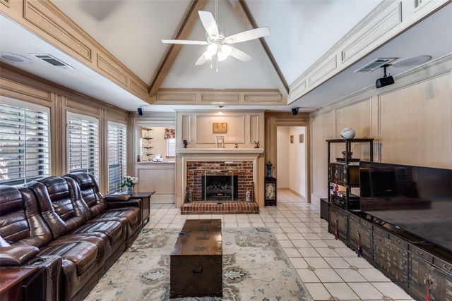 5820 Sky Park Drive, Plano, TX 75093