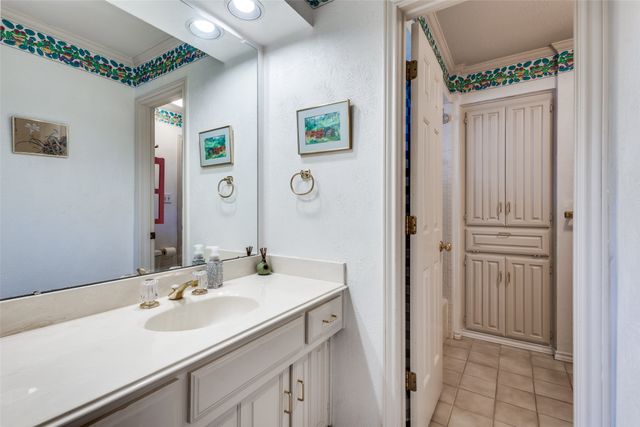 5820 Sky Park Drive, Plano, TX 75093