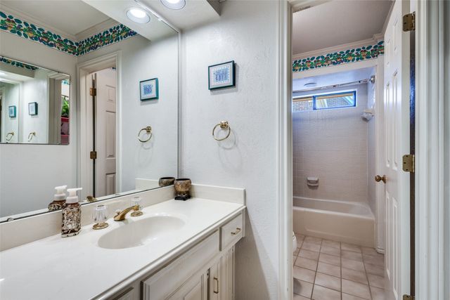 5820 Sky Park Drive, Plano, TX 75093