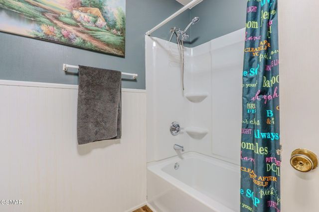 8000 Little Joe Road, Powell, TN 37849