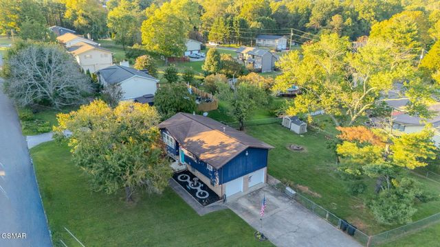 8000 Little Joe Road, Powell, TN 37849