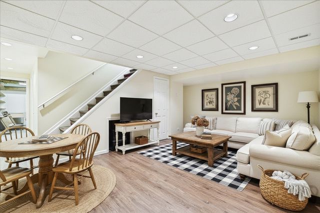 359 Banbury Lane, Grayslake, IL 60030