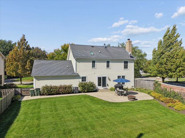 359 Banbury Lane, Grayslake, IL 60030
