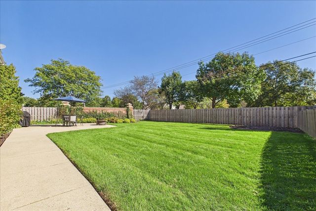 359 Banbury Lane, Grayslake, IL 60030