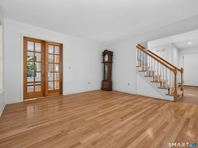 9 Spinnaker Road, Waterford, CT 06385